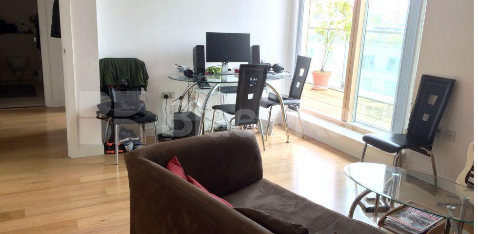 			UNDER OFFER , 1 Bedroom, 1 bath, 1 reception Penthouse			 O Central. Crampton Street, Elephant and Castle/Kennington